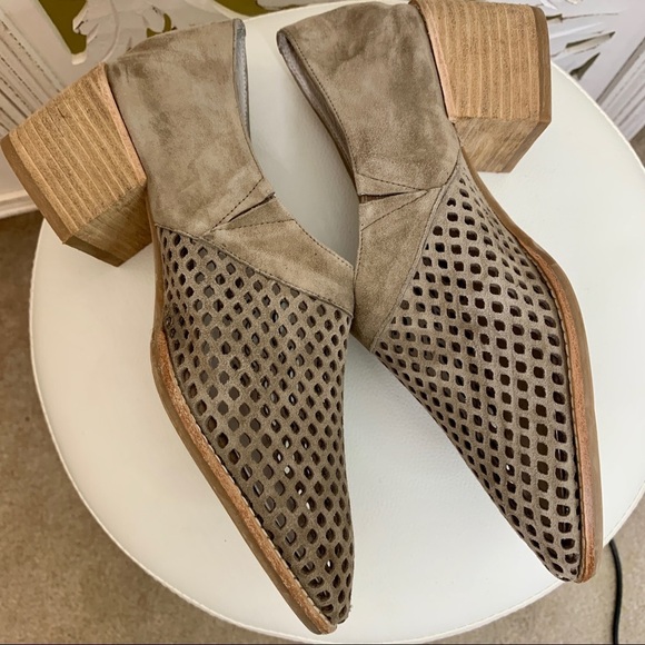 Anthropologie Jeffrey Campbell Branwen Tan Leather Cut Out Loafer - Picture 4 of 10